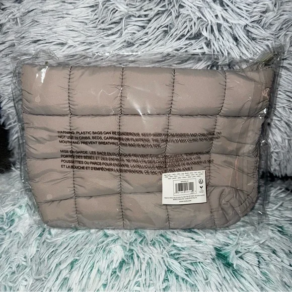 NWT Slate Tarte Quilted Puffer Makeup Bag Puffy Cosmetic bag Tarte Gray Slate - Picture 3 of 6